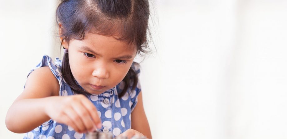 NDNA membership: Girl counting money