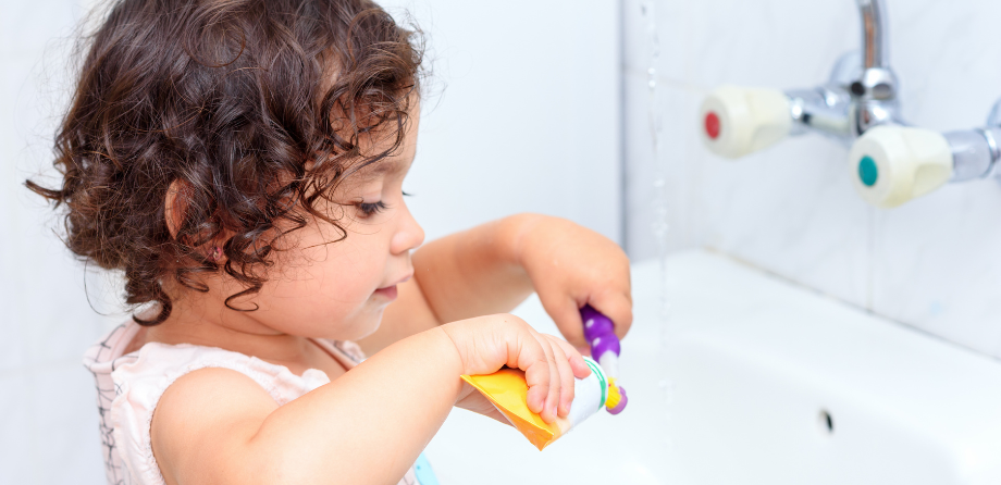 Oral health in early years - child brushing teeth